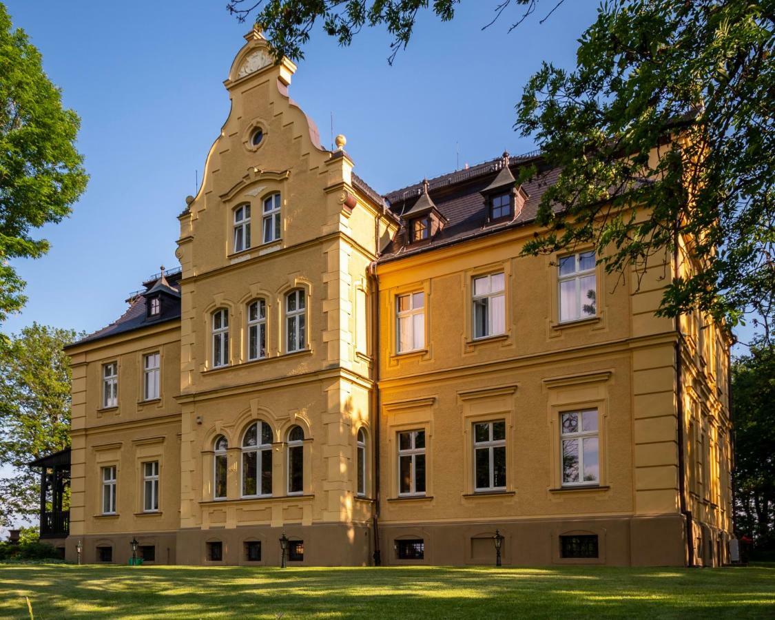 Palac Gruszow Swidnica  Bagian luar foto